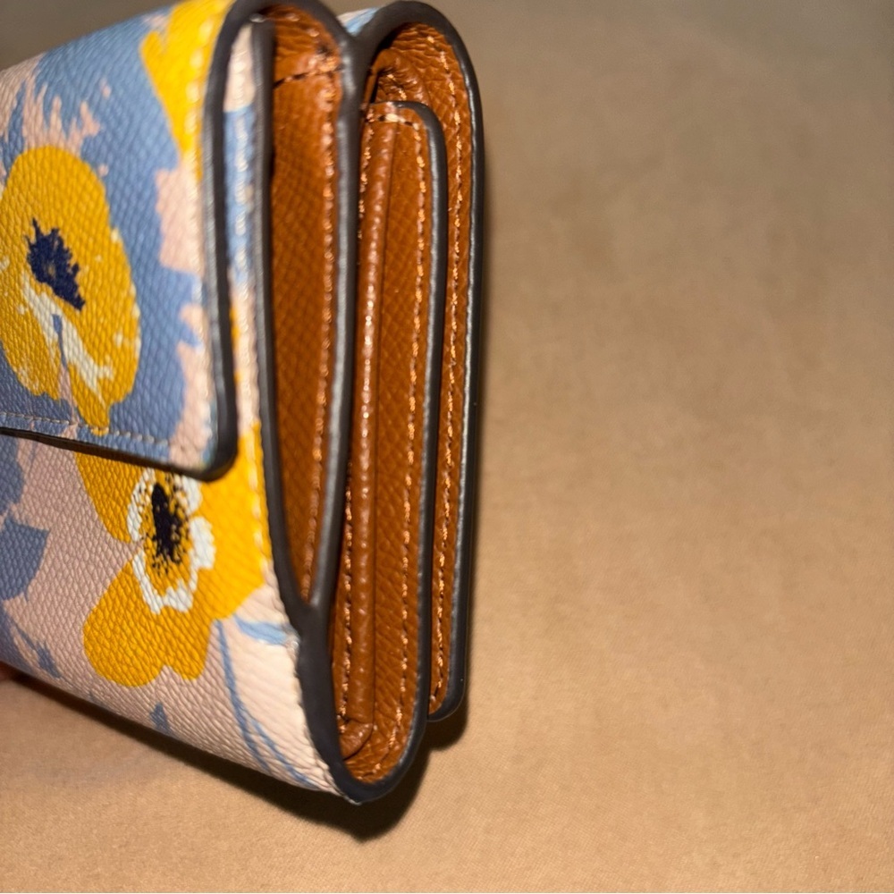 Furla Floral Wallet Coin Pocket Tri-fold Mini Leather Wallet - Picture 5 of 11